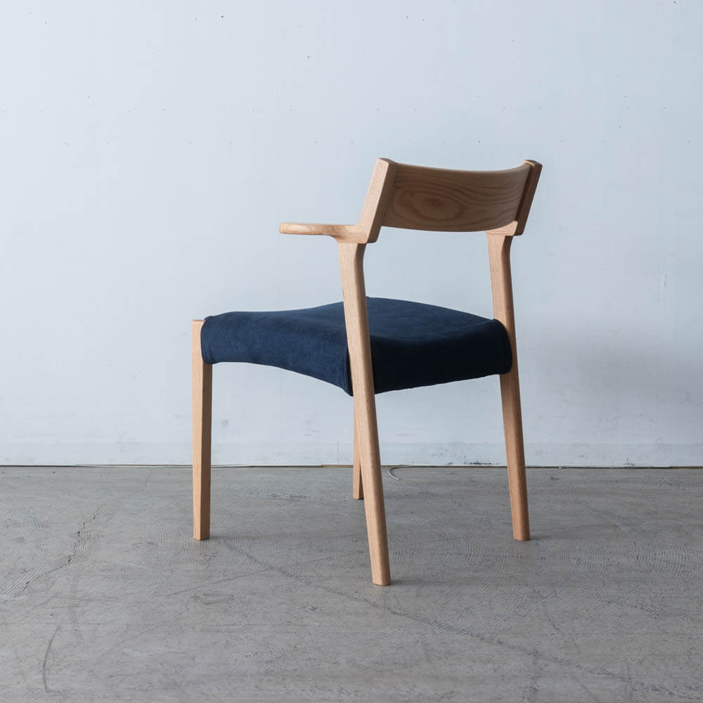 Primo 032 セミアームチェア OAK レッドオーク / ウレタン ST NA色