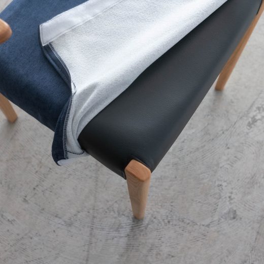 Primo 032 セミアームチェア OAK レッドオーク / ウレタン ST NA色