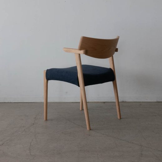 Primo 031 セミアームチェア OAK レッドオーク / ウレタン ST NA色