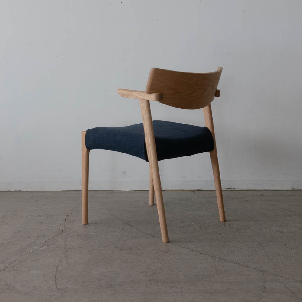 Primo 031 セミアームチェア OAK レッドオーク / ウレタン ST NA色