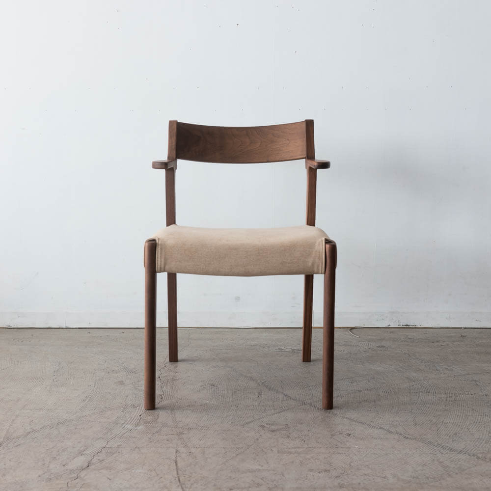 Primo 032 セミアームチェア WAL ウォールナット / ウレタン ST WN色