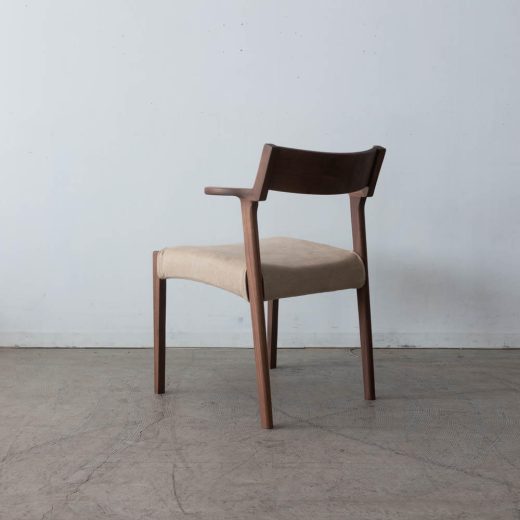 Primo 032 セミアームチェア WAL ウォールナット / ウレタン ST WN色