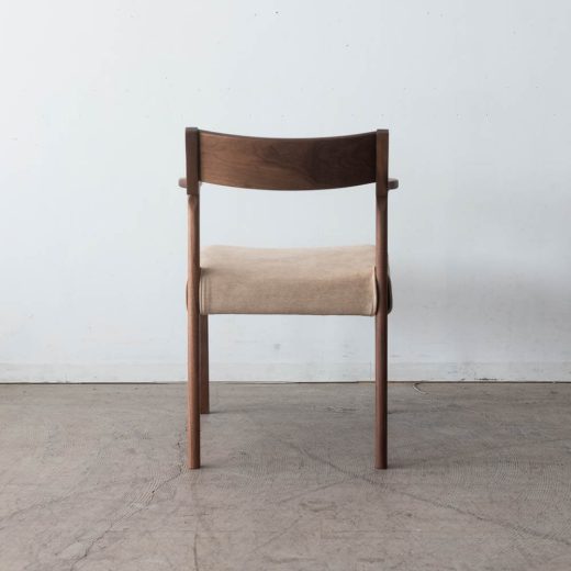 Primo 032 セミアームチェア WAL ウォールナット / ウレタン ST WN色