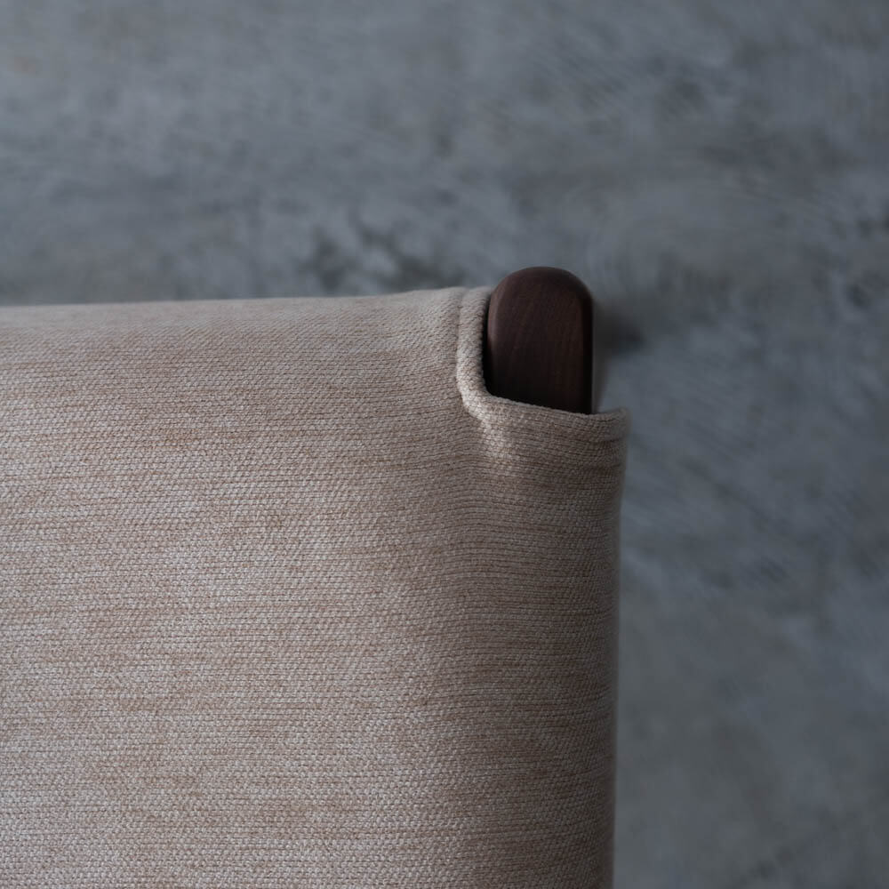 Primo 032 セミアームチェア WAL ウォールナット / ウレタン ST WN色