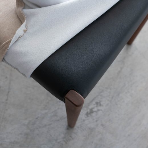 Primo 032 セミアームチェア WAL ウォールナット / ウレタン ST WN色