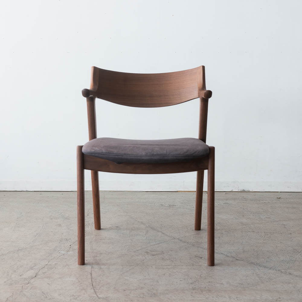 セミアームチェア グレーシャス 049 WAL ウォールナット材 / ウレタン ST WN色