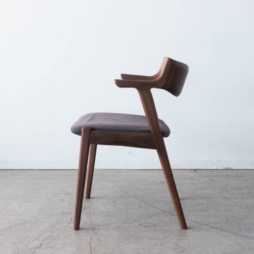 セミアームチェア グレーシャス 049 WAL ウォールナット材 / ウレタン ST WN色