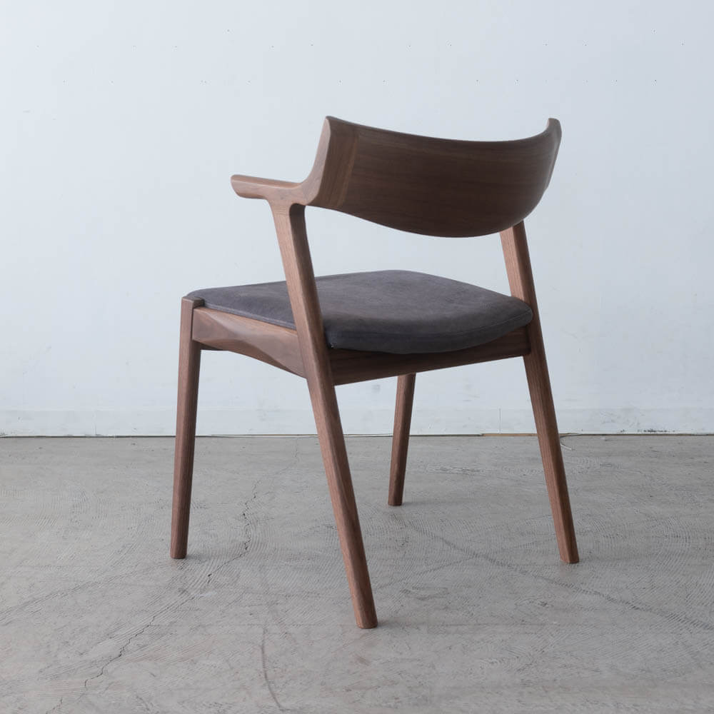 セミアームチェア グレーシャス 049 WAL ウォールナット材 / ウレタン ST WN色