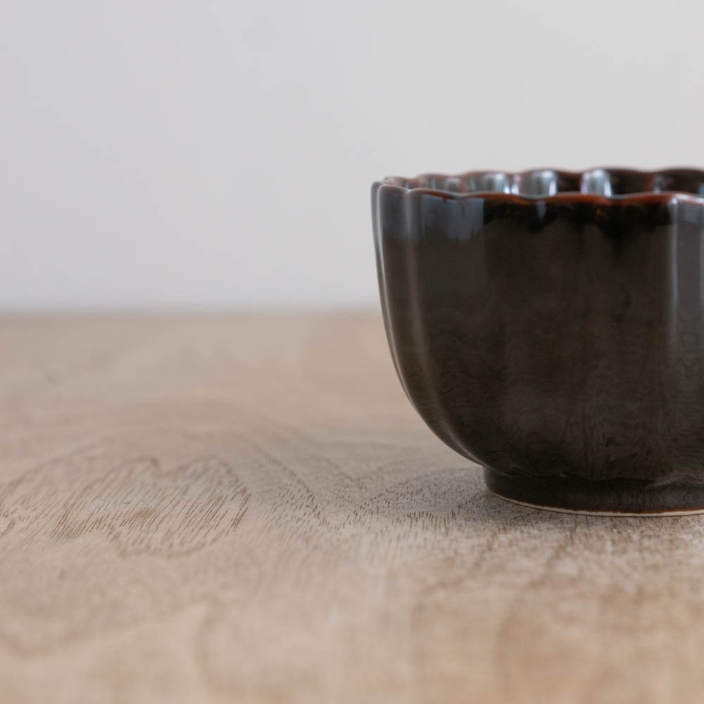 菊型豆鉢（アメ）-器市-