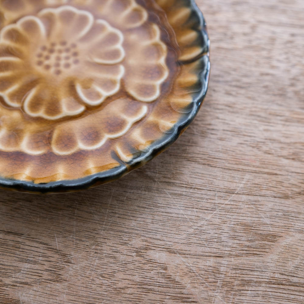 ぼたん銘々皿（ブラウン）-器市-