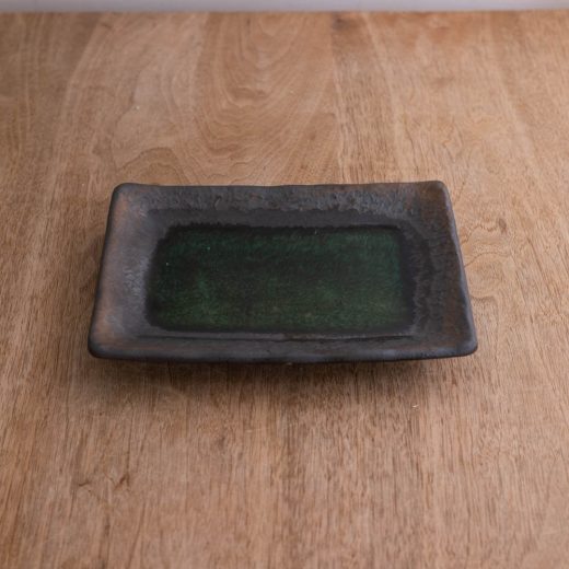 いぶし金彩焼き物皿