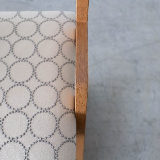 送料込［アップサイクル品］飛騨産業 学習チェア ホワイトオーク キャスター付 張地ミナペルホネン tambourine dop