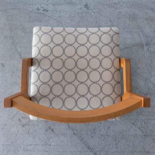 送料込［アップサイクル品］飛騨産業 学習チェア ホワイトオーク キャスター付 張地ミナペルホネン tambourine dop