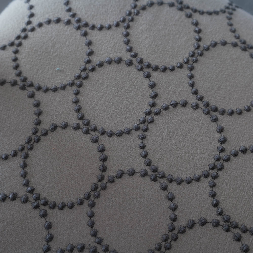 送料込［アップサイクル品］飛騨産業 学習チェア ホワイトオーク キャスター付 張地ミナペルホネン tambourine dop