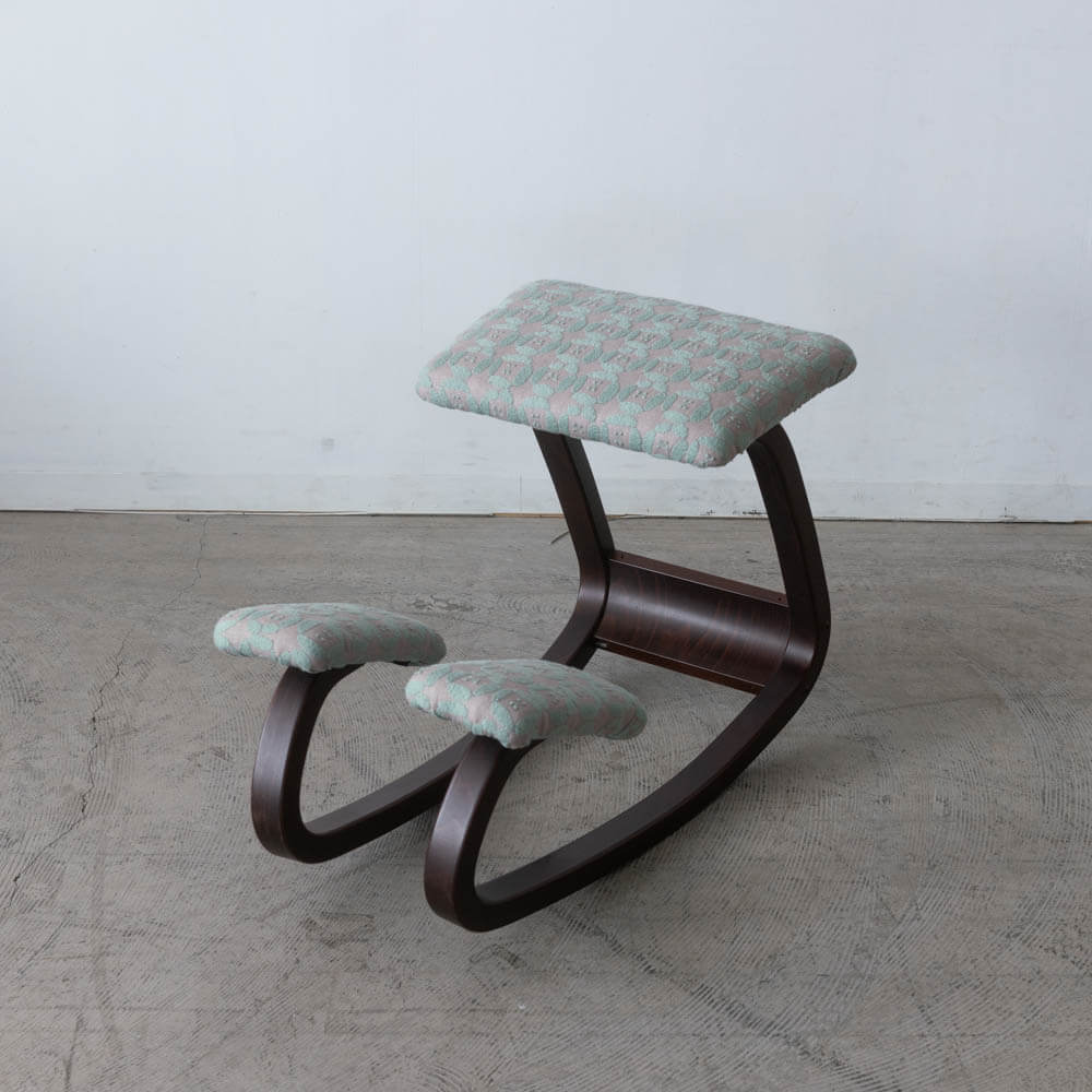 送料込［アップサイクル品］STOKKE社 VARIABLE バランスチェア FC0376 GY