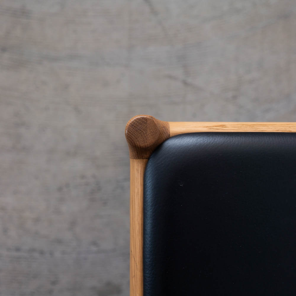 ［現品SALE］BRIDGE ベンチ120(NA) 座面R2ブラック(革) DC80202S-NN0-R2