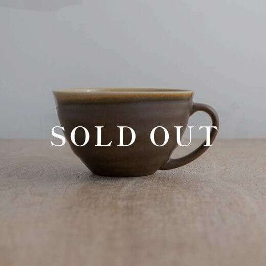 アウトレット食器（器市）の青釉流し 茶 スープマグ 売り切れ