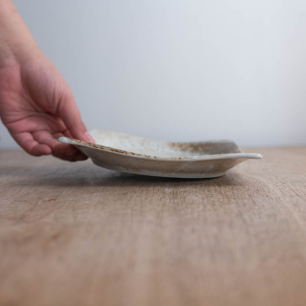 雪志野手引き 正角5.5皿 -器市-