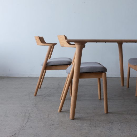 ［現品SALE］TWS ダイニング5点セット（テーブル150×85／テーパー4本脚）レッドオーク材 FC色＋セブルバチェア4脚（グレー）