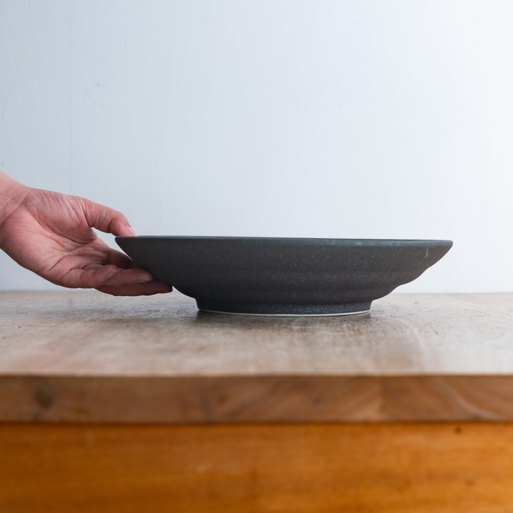 悠々黒鉄 9.5盛皿 -器市-