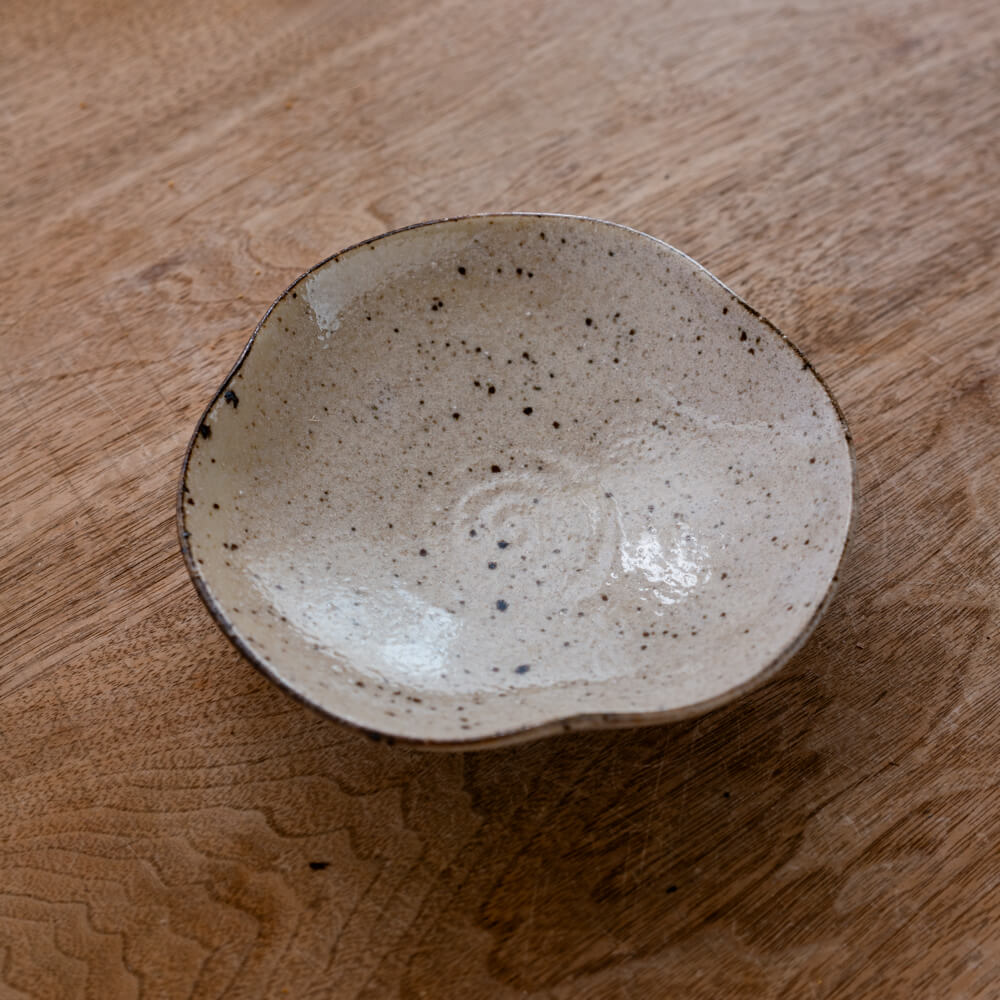 【WEB限定】渕サビうのふ 変形三角鉢 (中) -器市-