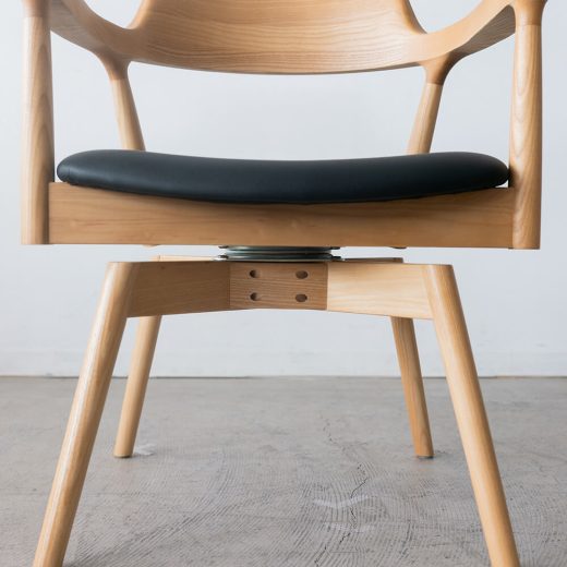 ［期間限定SALE］回転チェア カスケード アッシュ材NA / ウレタン