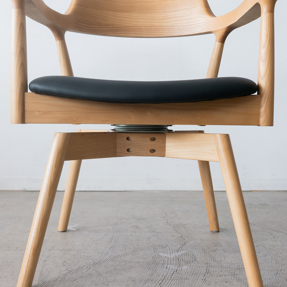 ［期間限定SALE］回転チェア カスケード アッシュ材NA / ウレタン