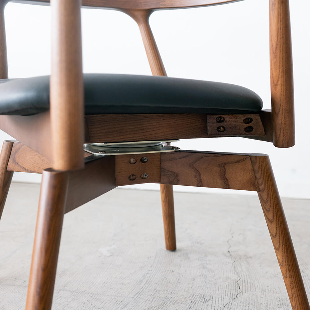 ［期間限定SALE］回転チェア カスケード アッシュ材WN / ウレタン