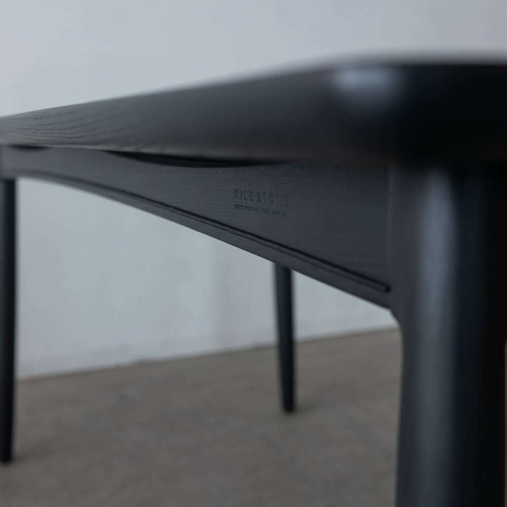 【現品SALE】MILE_STONE ダイニングテーブル 1600 BK