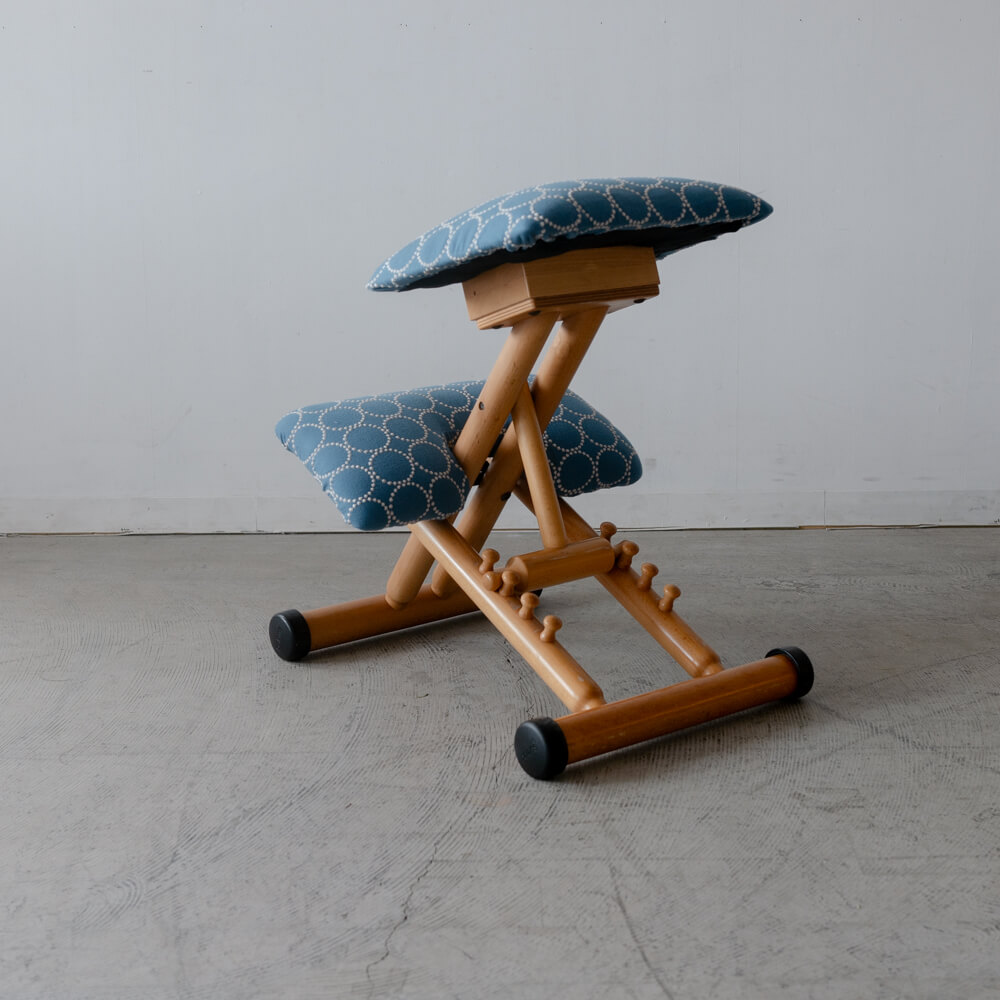 ［アップサイクル品］VARIER バランスチェア VARIABLE ミナペルホネン 北欧 学習椅子 tambourine ブルー