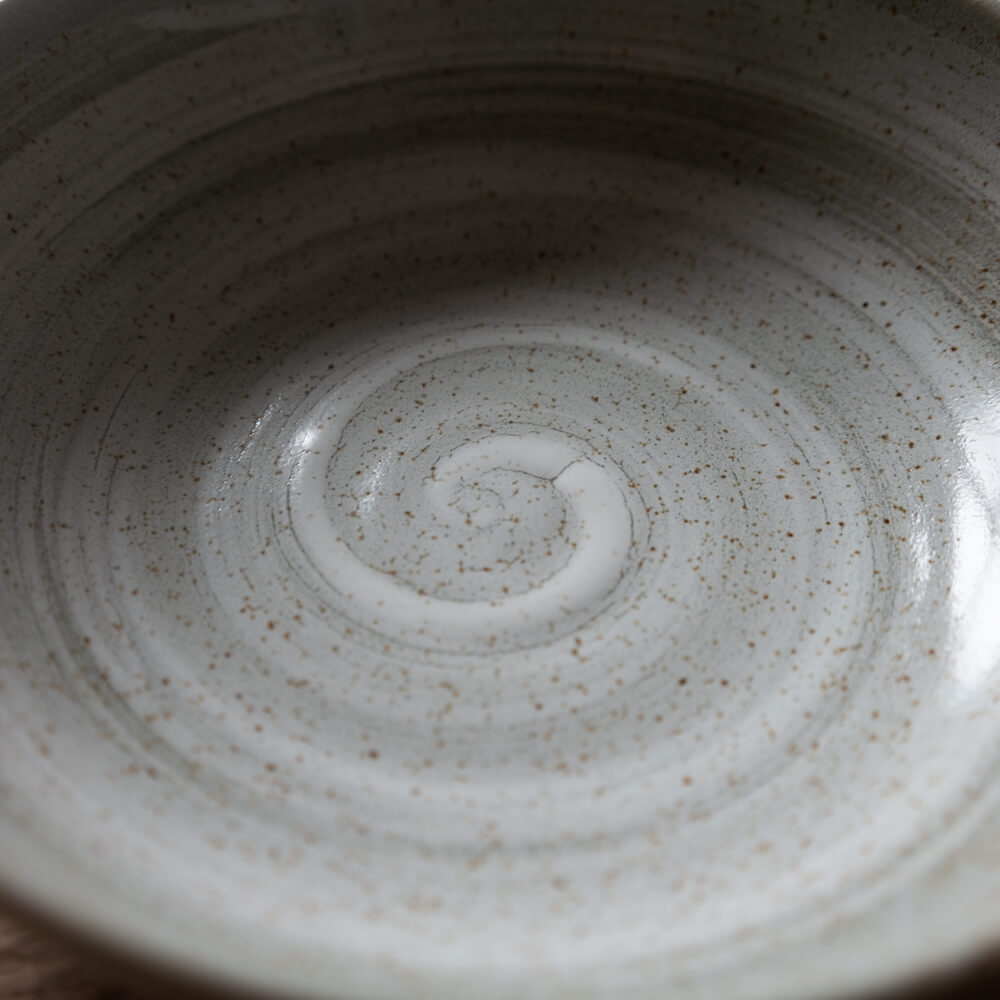 灰粉引刷毛目 ロクベ6寸ボール -器市-