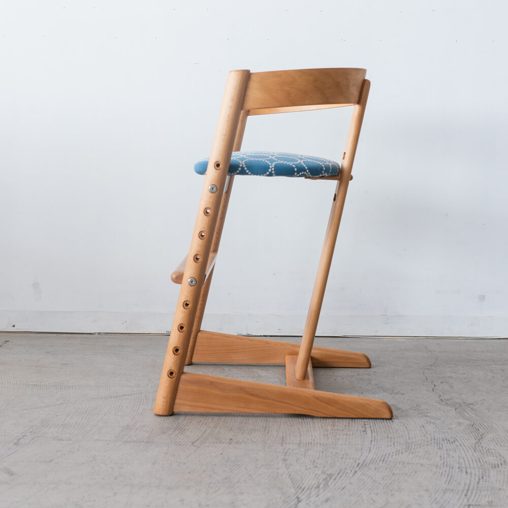 ［アップサイクル品］木馬舎 キッズチェア 国産ブナ材 ミナ ペルホネン tambourine ブルー