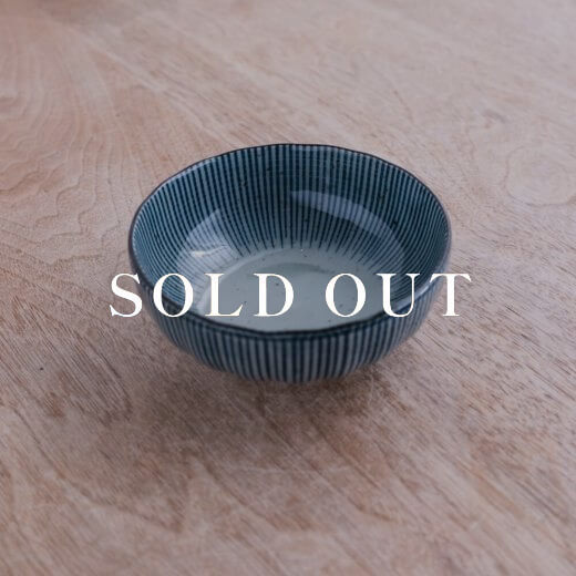 アウトレット食器（器市）の【WEB限定】益子十草 菊型小鉢 売り切れ